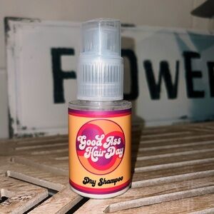 All natural dry shampoo